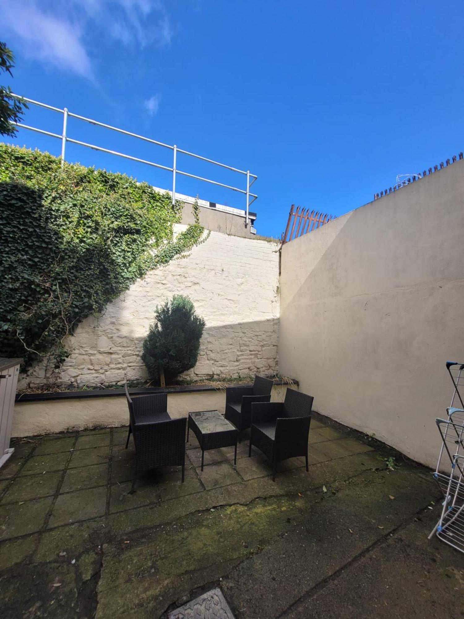 Recently Renovated Dublin City Houseヴィラ エクステリア 写真